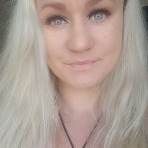 Meet your Posher, Connie